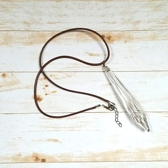 Hand Crafted Repuposed Vintage Chandelier Crystal Pendant Necklace - Picture 15 of 16